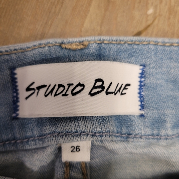Studio Blue Jeans - Picture 3 of 3